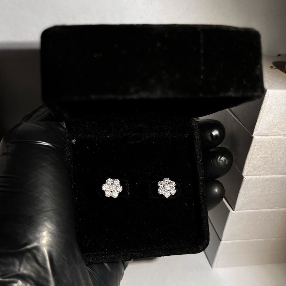 Elegant Silver Flower Stud Moissanite Earrings